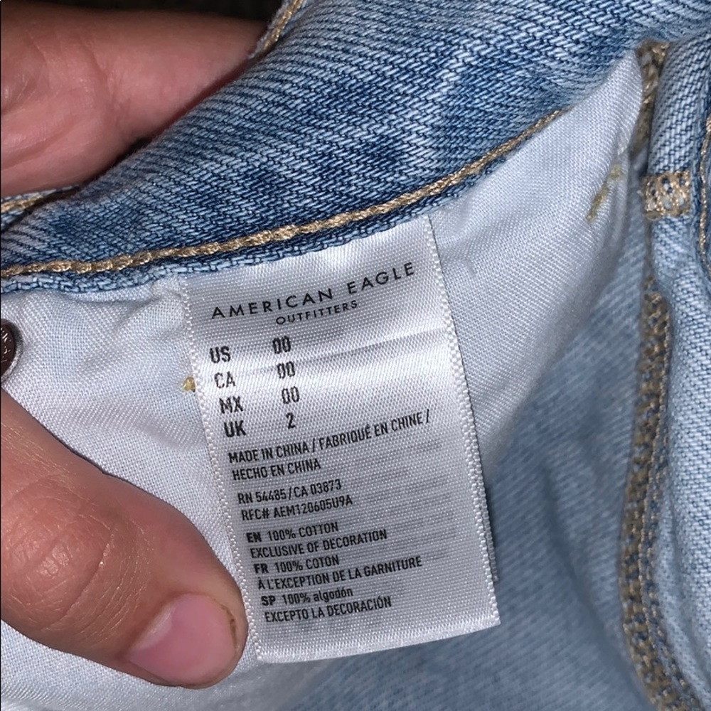 00 American Eagle “Mom shorts”